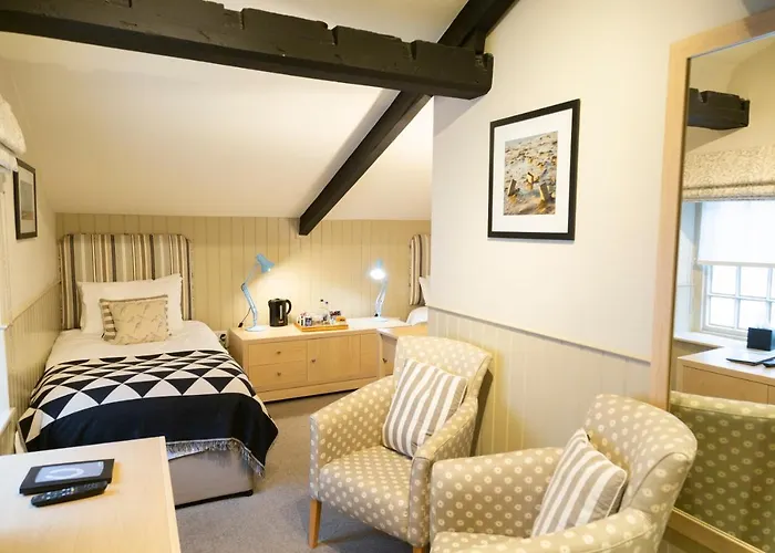 The White Horse Blakeney